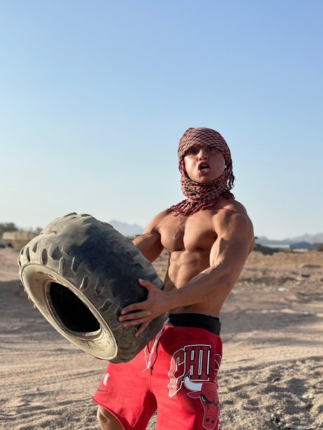 Esploratore di caverne sex actress galleries