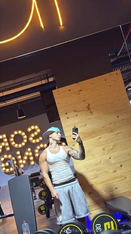 Esploratore di caverne hot pornstar picture