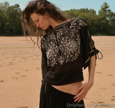 yulladao porn star images