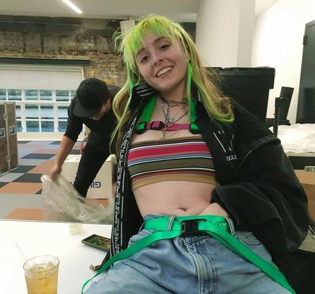 Ashnikko perfect actress photo