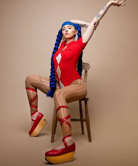 Ashnikko pornstar perfect images