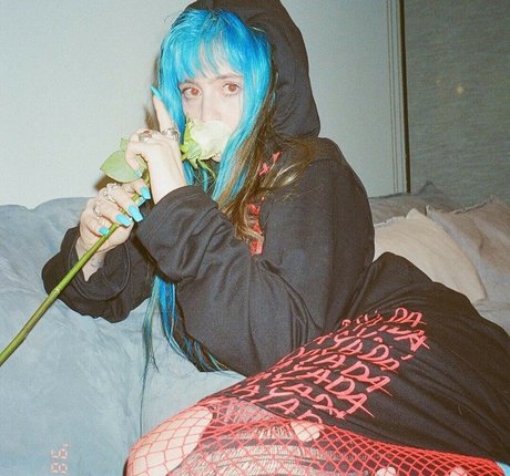 Ashnikko hot actress galleries