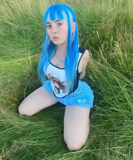 Ashnikko star top gallery