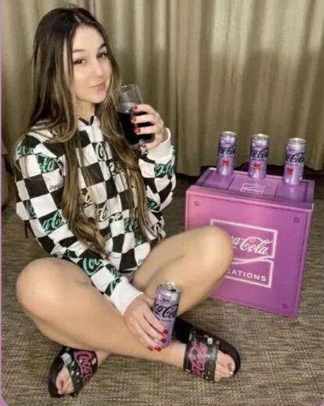 Carolzinha SG pornstar sex photos