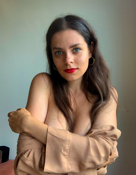 Lenabartos pornstar high quality image