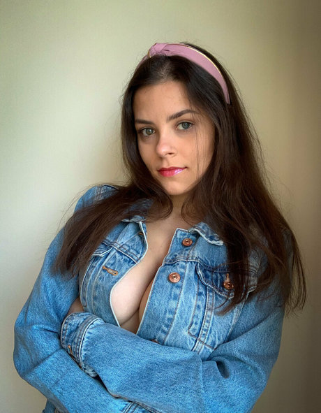 Lenabartos art model pictures