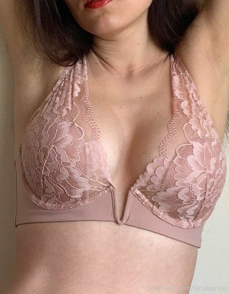 Lenabartos model naked picture