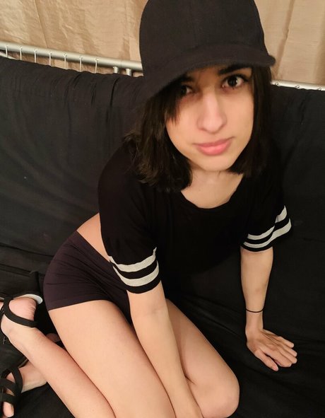 SheepIRL beautiful actress pic