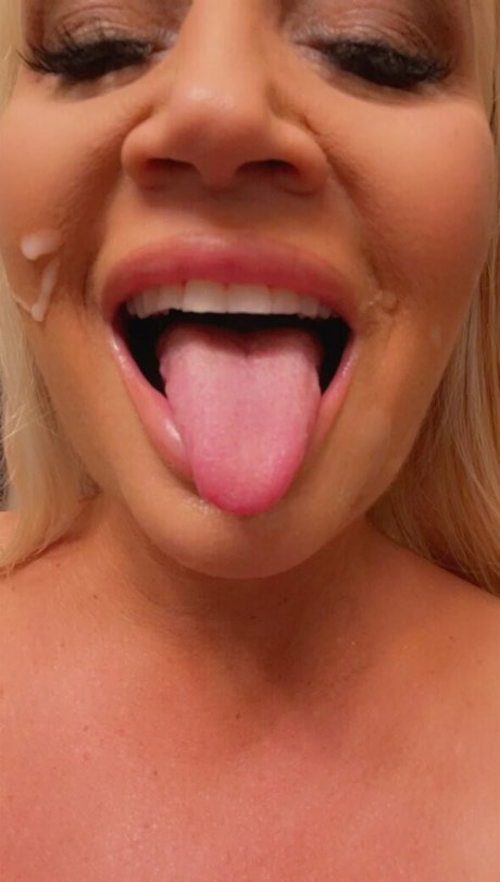 Tammy Lynn Sytch profile pic