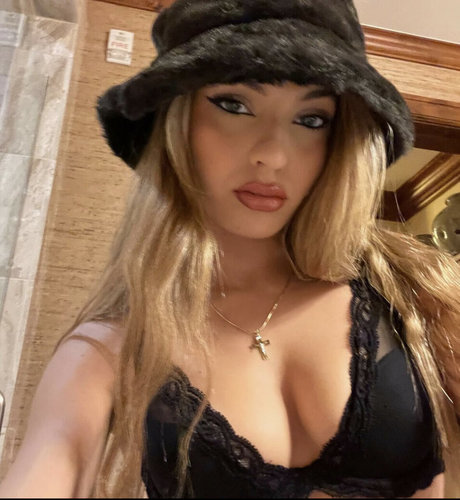 Lexi Brooke Rivera adult model image