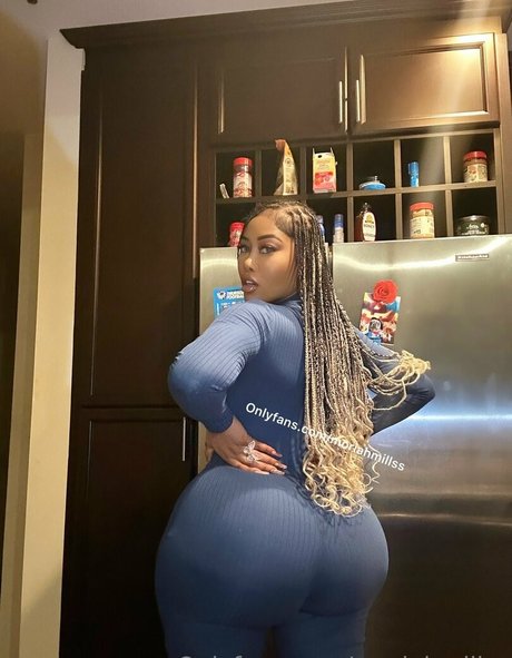 moriahmillss perfect model pics