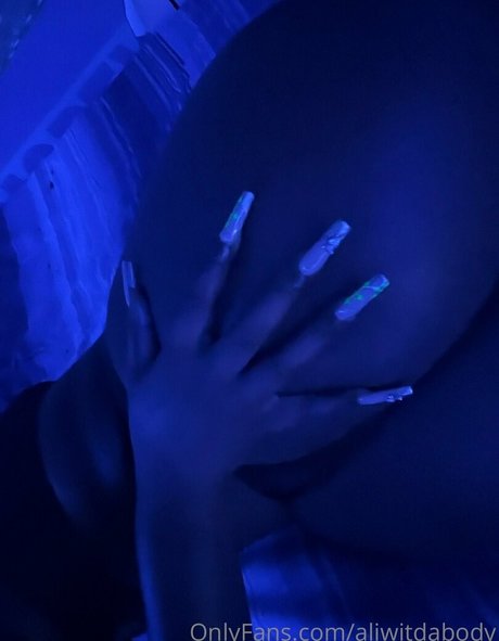 aliwitdabody naked actress pic