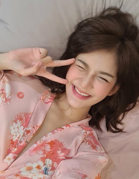 sweetieyukino pornstar top pics