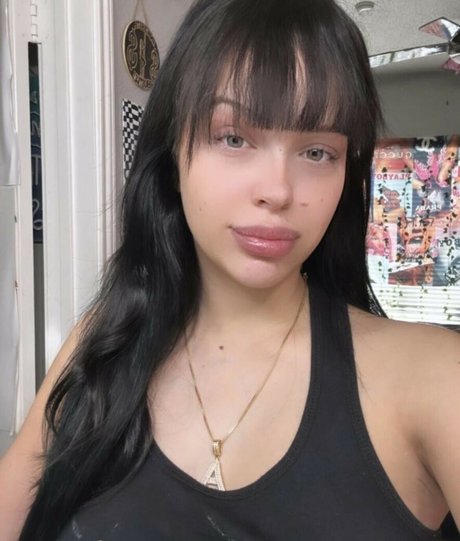 therealmee star exclusive photo