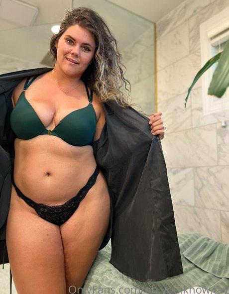 tay energy top actress photo