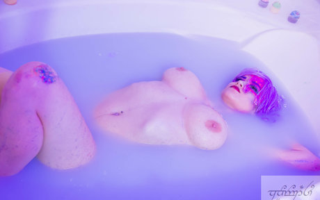 SimplexityLaFae model perfect photos