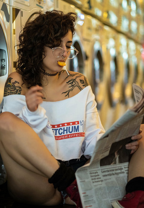 julh4 free erotic star photo