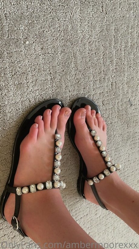 ambermoorexxx model hd photos