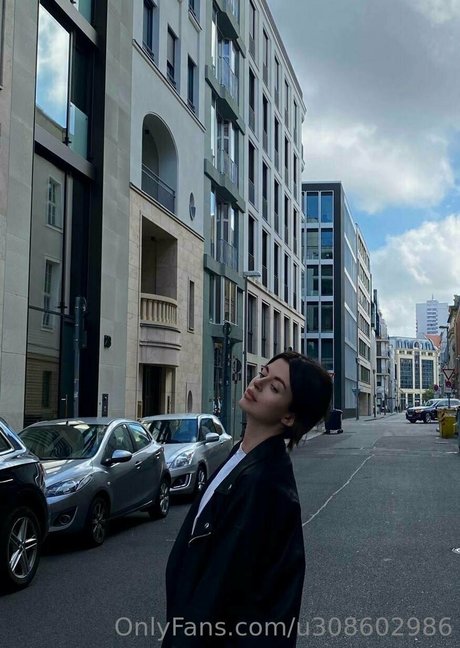 kira kirraa beautiful pornstar img