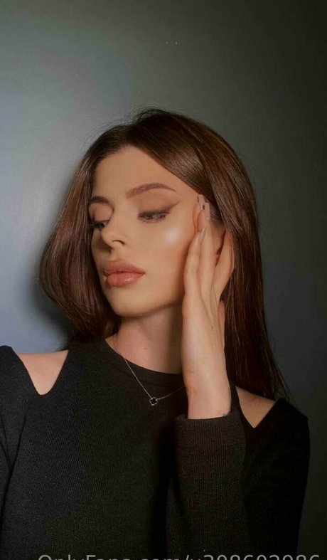 kira kirraa perfect actress picture