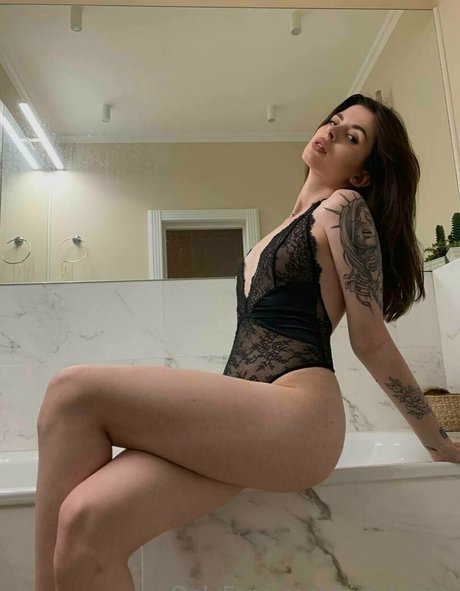 kira kirraa star adult photo