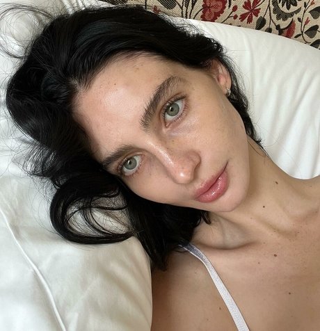 Meadow Walker model perfect img