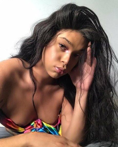 transsohot erotic pornstar images