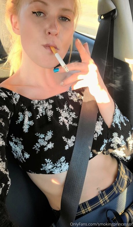 smokingprincessof best model img