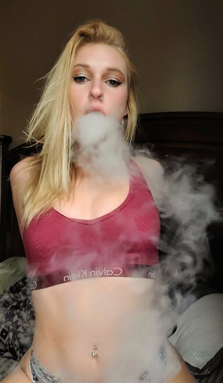 smokingprincessof nice model pictures
