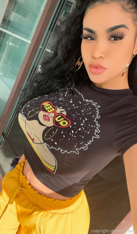 sheismichaela model naked photo