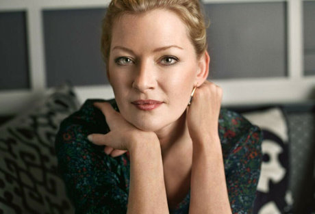 Gretchen Mol model adult pic