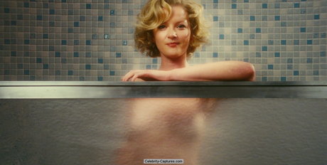 Gretchen Mol porn model gallery