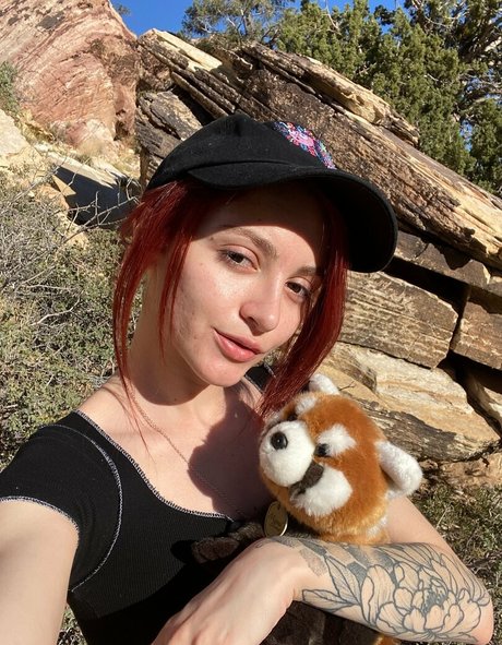 Lola Fae hd model photos