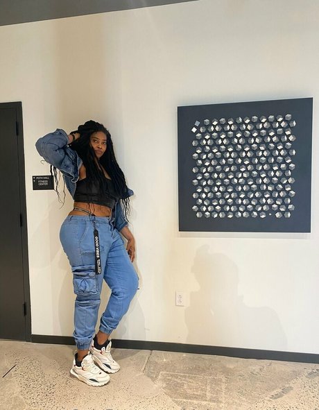 bigbootytechnerd free actress pictures