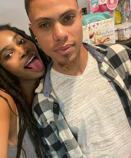 bigbootytechnerd nude actress gallery