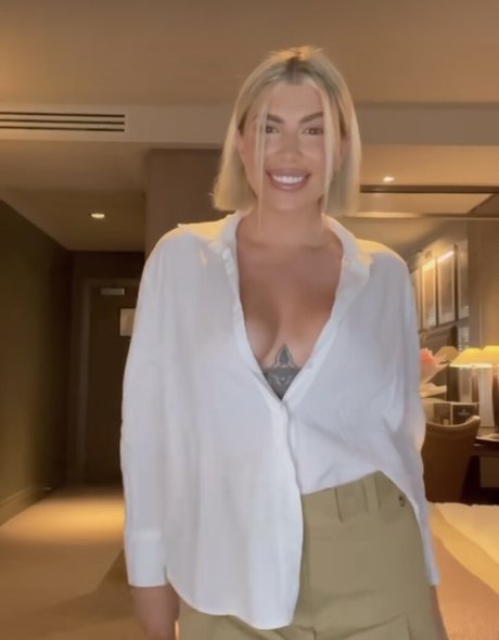 Olivia Buckland top model photos