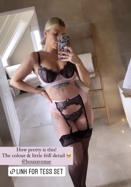 Olivia Buckland pornstar art photo