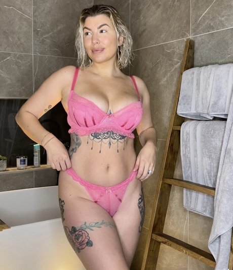 Olivia Buckland star pic
