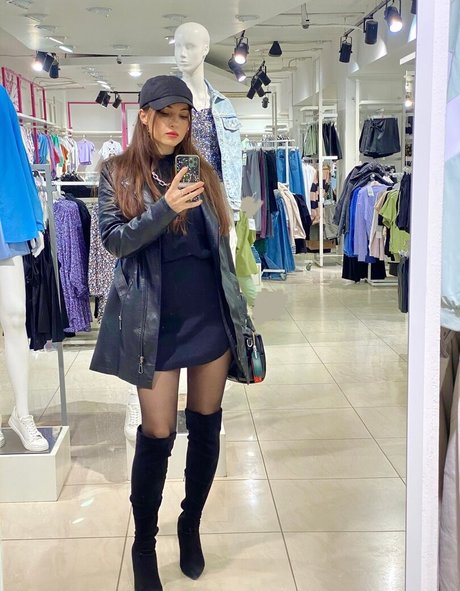 Sunshine13_ pornstar beautiful pic