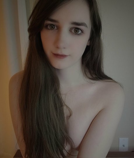 MFC Kitty porn model photo