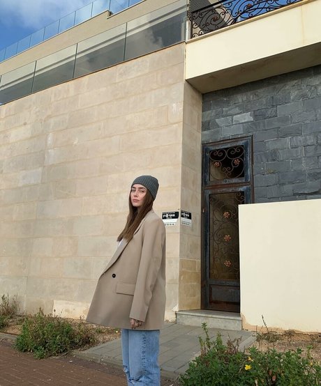 Effy Palarya beautiful actress img