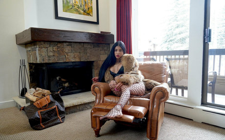 Lilveronicar nice actress pics