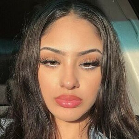 katiiebaeb erotic actress picture