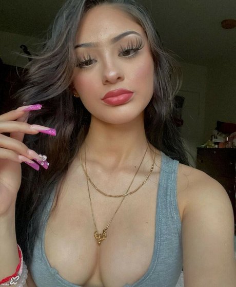 katiiebaeb sexy actress pictures