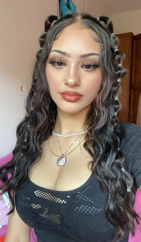 katiiebaeb xxx model photo