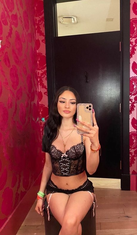 katiiebaeb pornstar naked pic