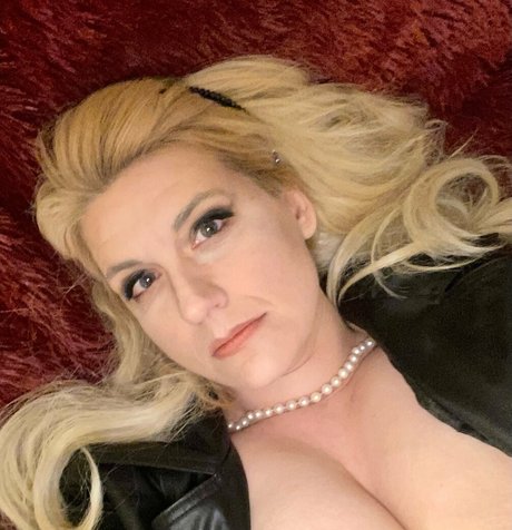 models101 exclusive star photo