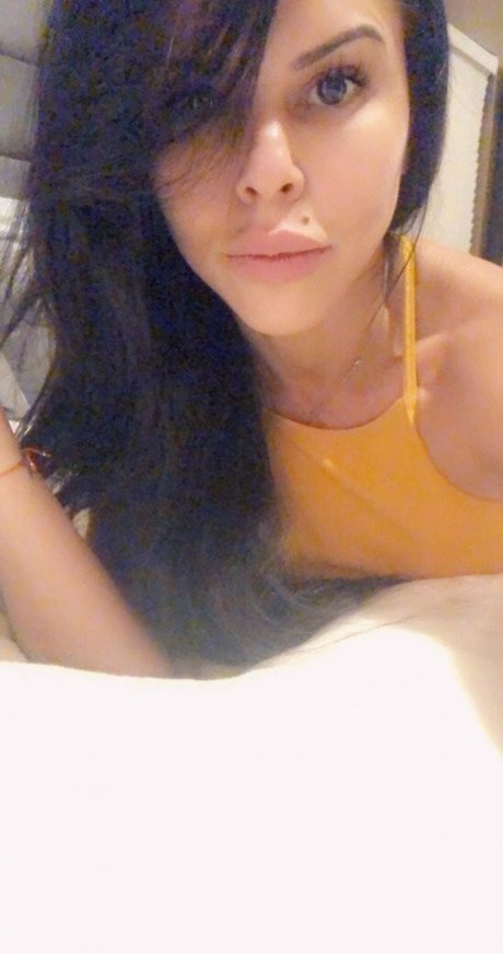 Diamond Kitty pornstar nude pic