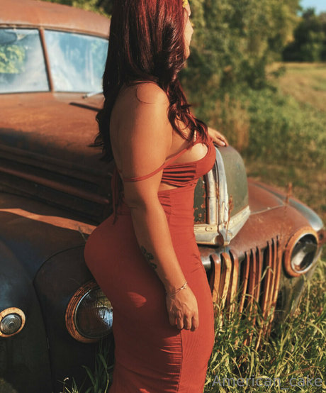 thecakequeen00 hot actress images