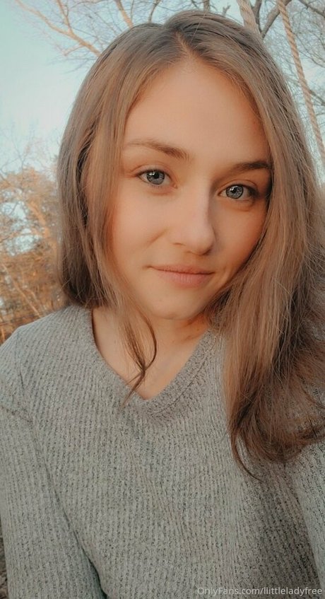 liittleladyfree model adult pictures